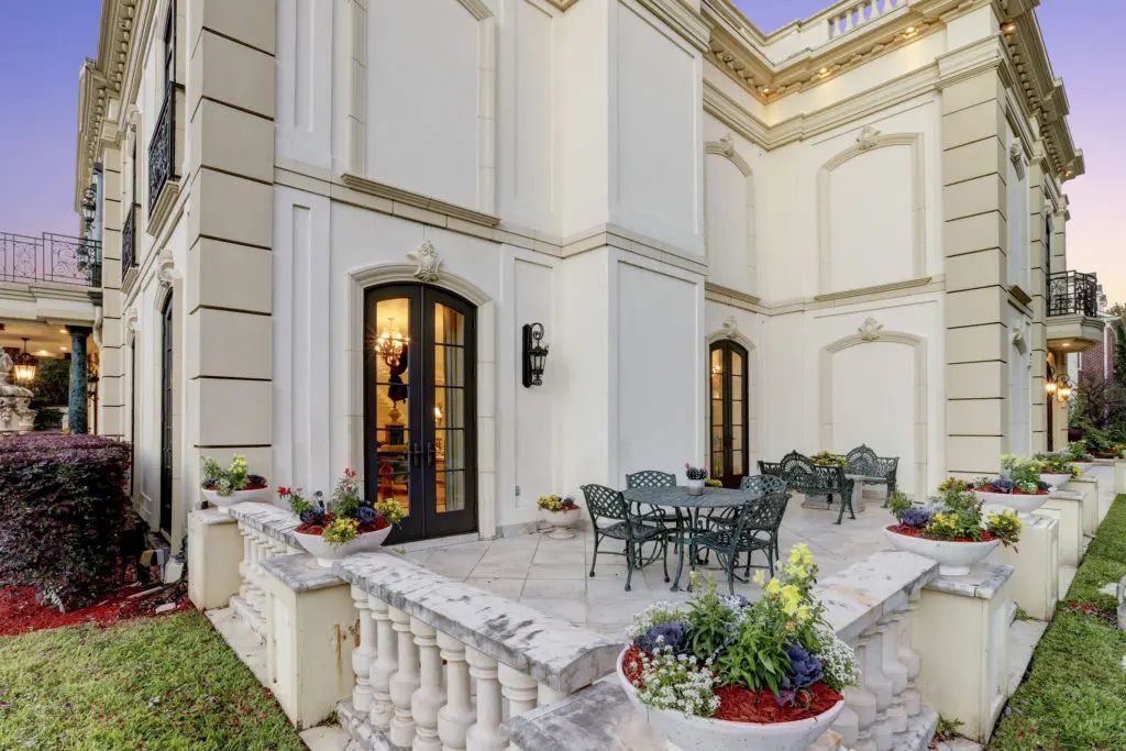 A side patio off of the living room at 2115 River Oaks Boulevard. (Photo by TK Images)