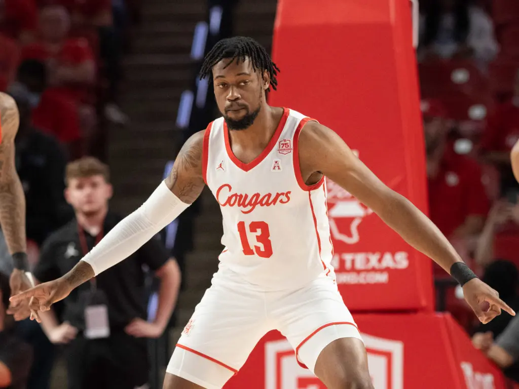J'Wan Roberts is embracing his fierce rebounding role for UH. (Photo by F. Carter Smith)