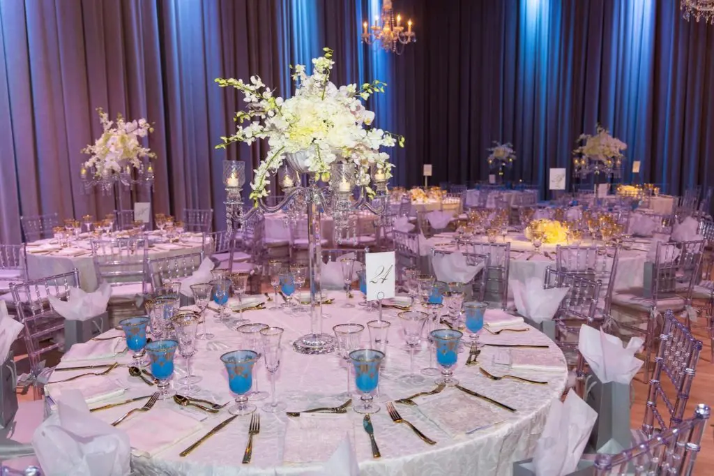 Beautiful tablescapes at the Texas Ballet Theater Caren Koslow Fashion Show and Luncheon at Bass Hall in Fort Worth, Texas on December 9, 2021. (Photo by/Sharon Ellman)