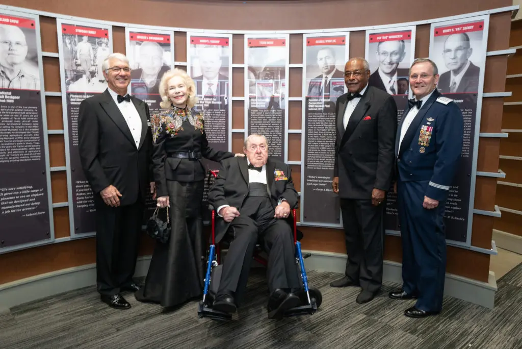 Scott Rozzell, Lynn Wyatt, Oscar Wyatt, Anthony Hall, Doug Owens at the Lone Star Flight Museum Gala honoring Oscar Wyatt. (Photo by Daniel Ortiz)