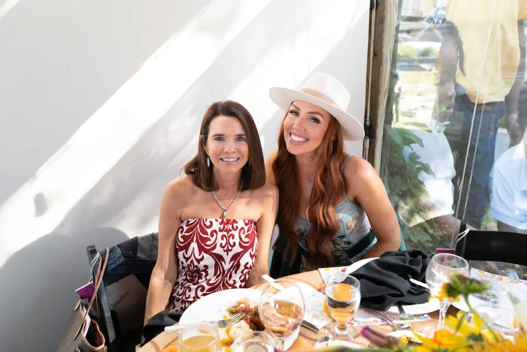 Melissa Cooksey, Natalie King (Photo by Daniel Ortiz)