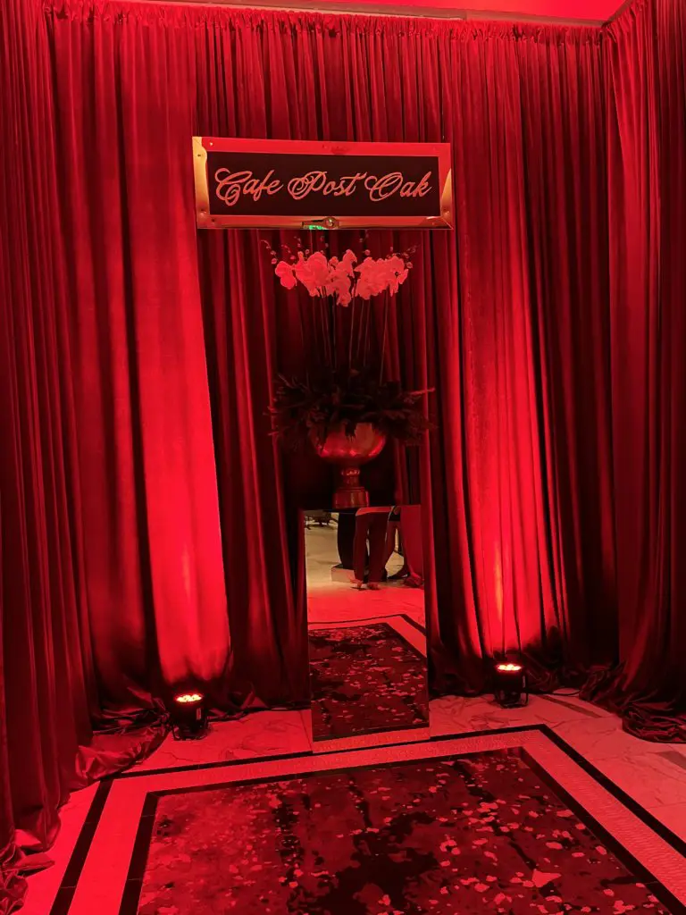 The Café Post Oak entry