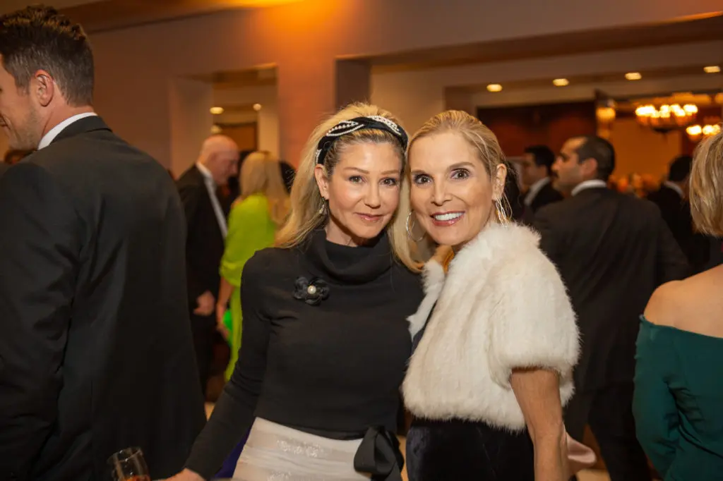 Patti Murphy, Kristen Cannon at the Spindletop Charities Holiday Gala (Photo by Fulton Davenport/PWL Studio)