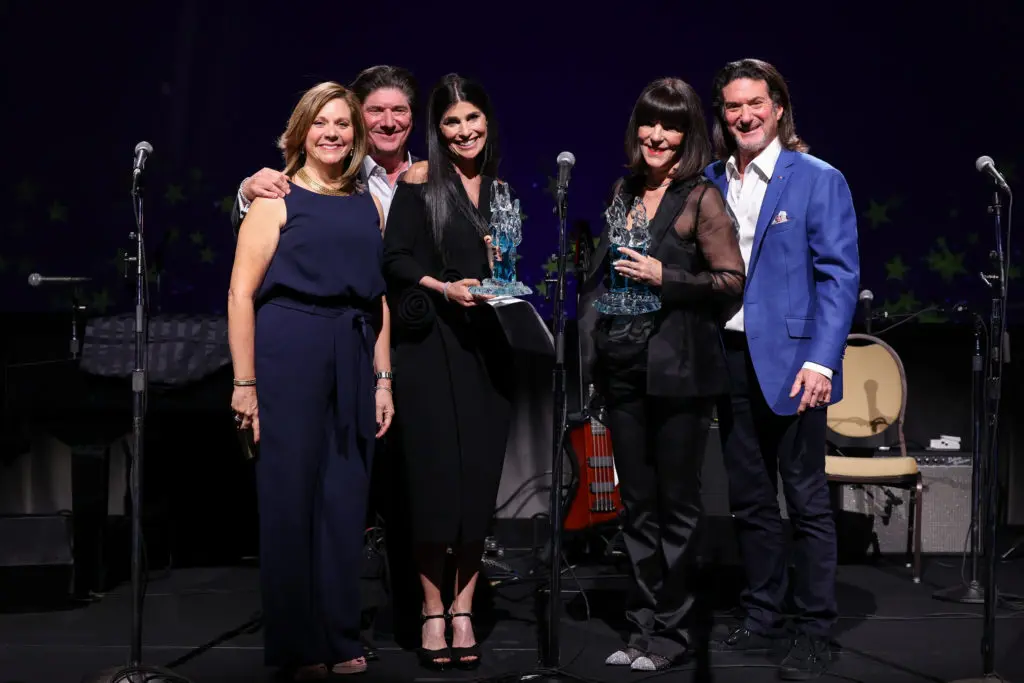 Sunni Markowitz, Brian Becker, Aileen Weycer, Jamie Wolf, Gary Becker at Jewish Family Service's annual celebration. (Photo by Johnny Than)