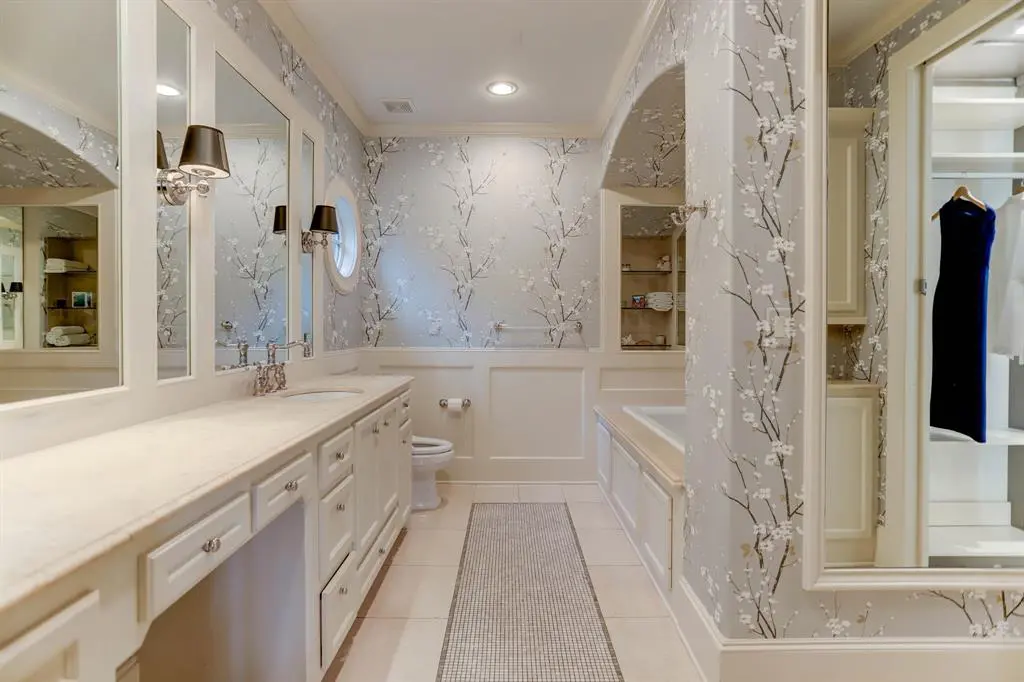 You Tube star Dominique Sachse videoed many of her make-up instruction features from her bathroom in the home at 1821 Sharp Place. (Photo by TK Images)