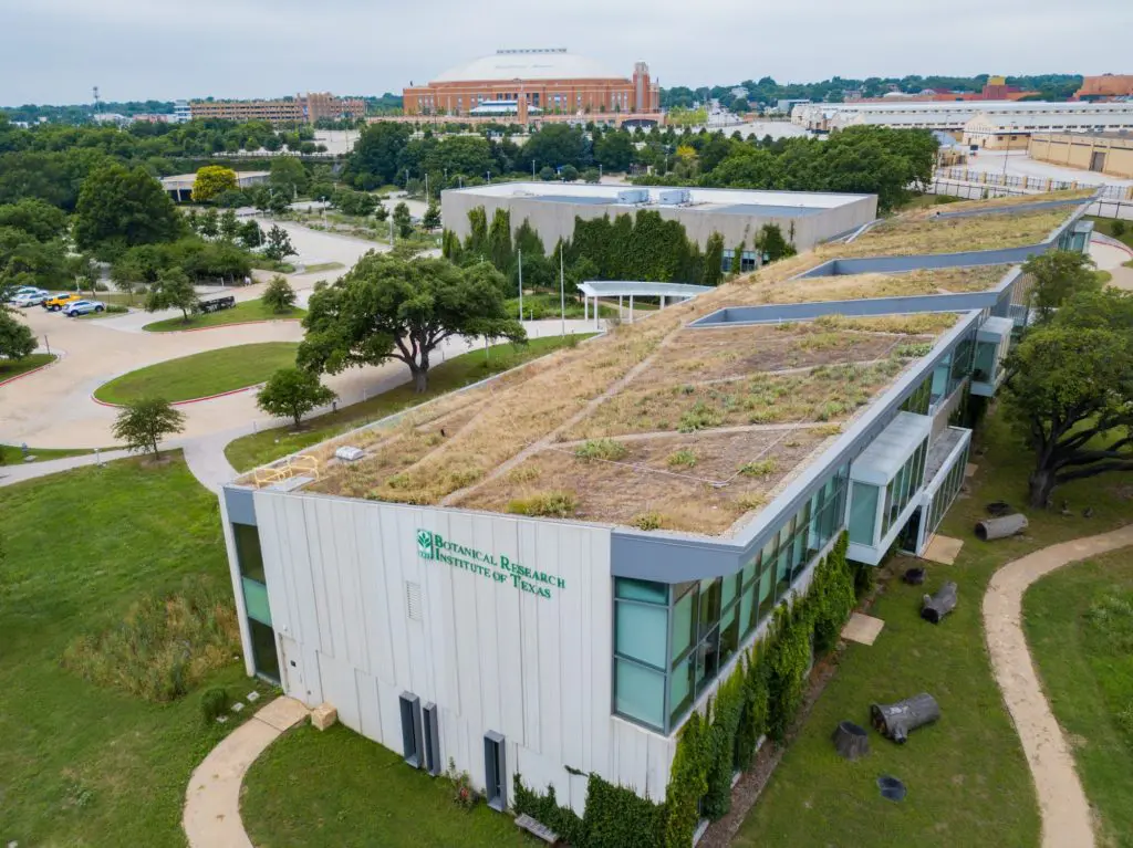 BRIT is one of the nation's leading research facilities of its kind. The Fort  Worth Garden Club supports its mission with fundraising efforts like their Blooming Beds and Benches. 
