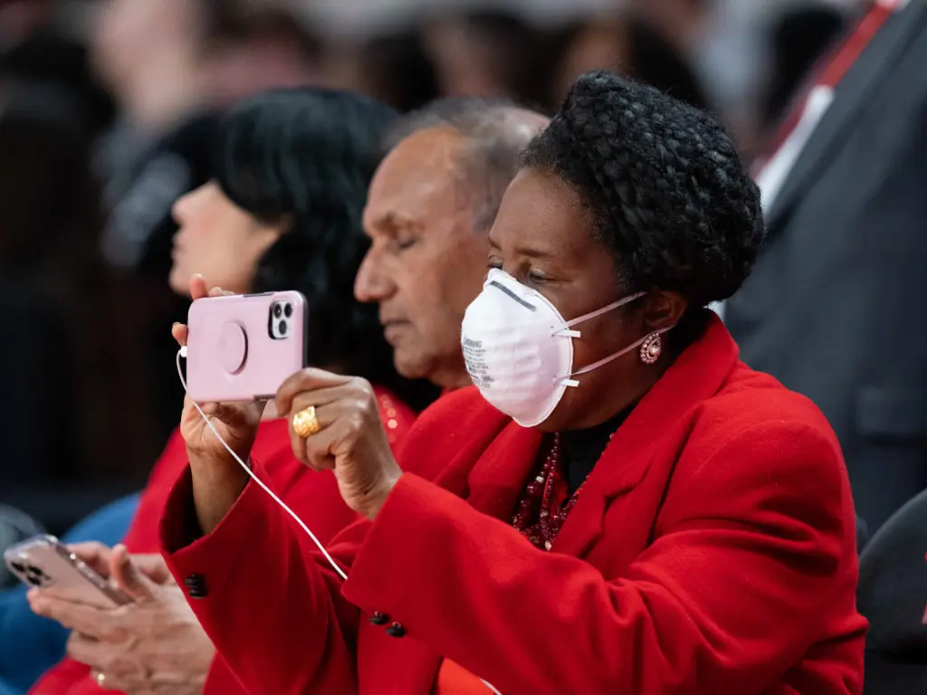 Shelia Jackson Lee watched Kelvin Sampson's UH team from the front row. (Photo by F. Carter Smith)