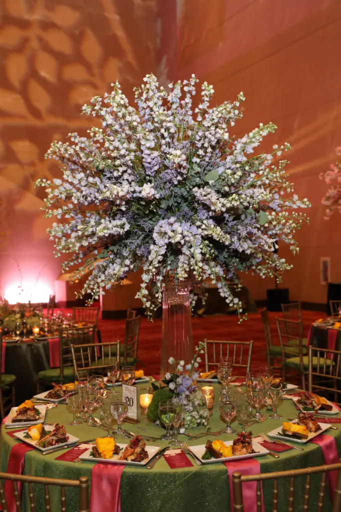 The Events Company provides decor for the HGO Concert of Arias dinner in the Grand Foyer of Wortham Theater Center. (Photo by Priscilla Dickson)