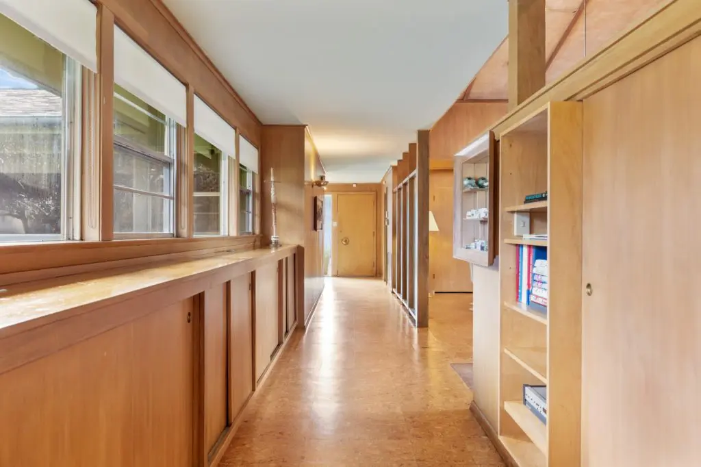 The mid-century modern time-capsule dwelling at 2430 Maroneal Street in Old Braeswood  ( (Photo by Josh Gremillion Photography)