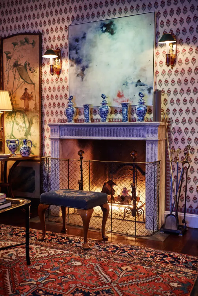 Guests were warmed by the fire throughout the intimate evening  (Photo by Jonathan Zizzo )