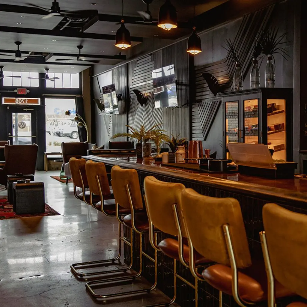 West Jax Cigars & Spirits fills a niche in Fort Worth's Magnolia Avenue land.