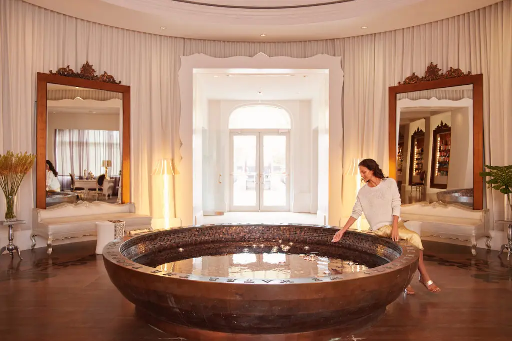 The Eau Spa wishing well surrounded by an impressive rotunda.  (Photo by Moris Moreno)