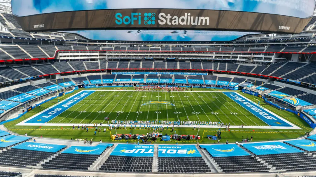SoFi Stadium's Samsung infinity screen leaves quite an impression.