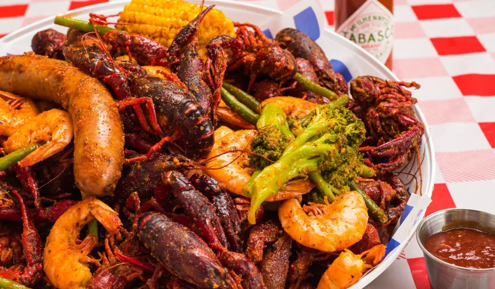 crawfish BB's Tex-Orleans Cafe serves a yummy plate of boiled mudbugs