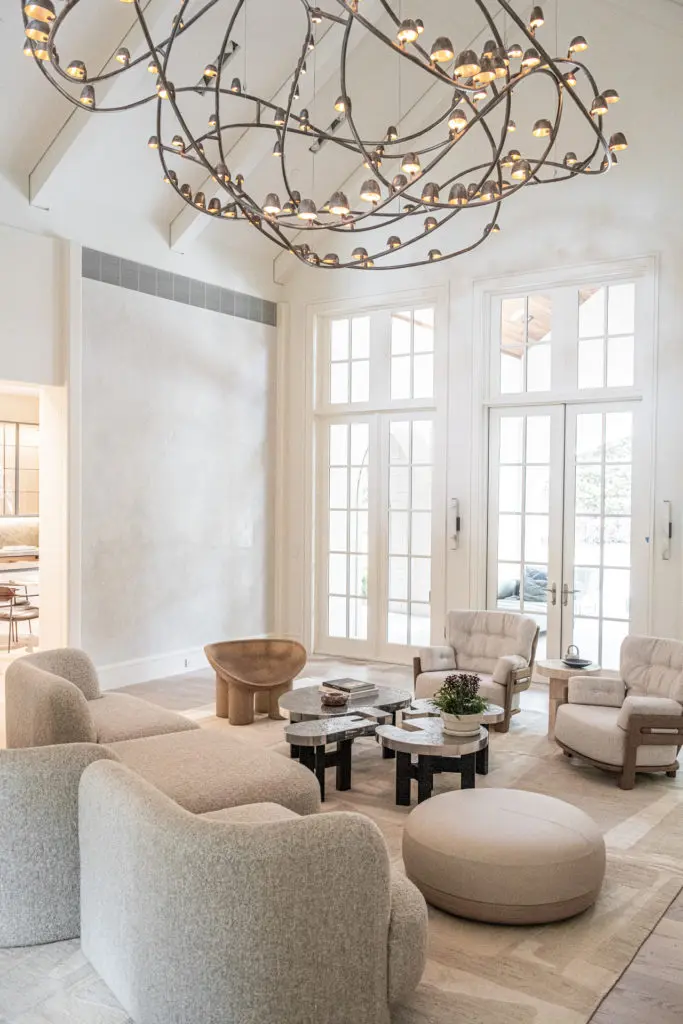 Winning Entry Dallas 2021 Residential Interior Design Over 3,500 Square feet, Joshua Rice Design, Joshua Rice. Photo Robert Tsai