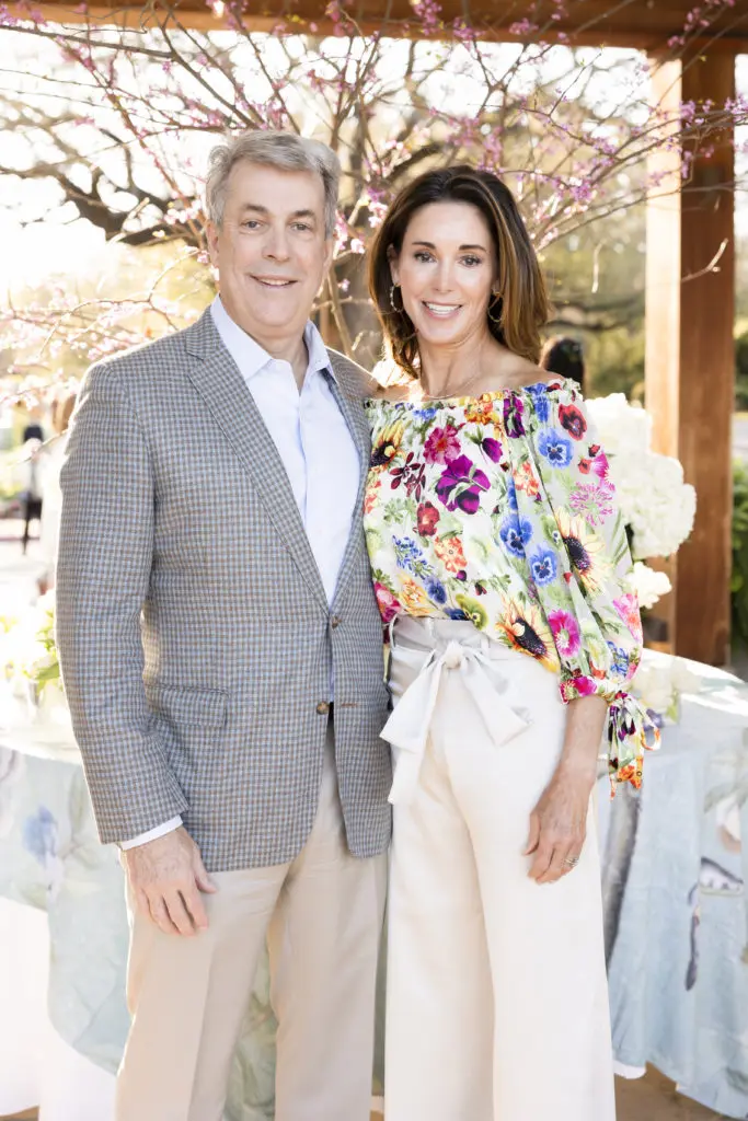 Fort Worth Garden Club president Susanne Avondet with husband Kevin at An Evening in the Garden. (Photo by Ellman Photography)