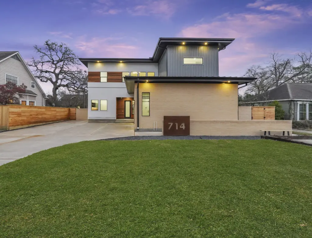 Echo Custom Homes with interior designer Kendra Benson designed and built this 4,100 square foot home in Garden Oaks/Oak Forest. (Photo by PRSTX.com)