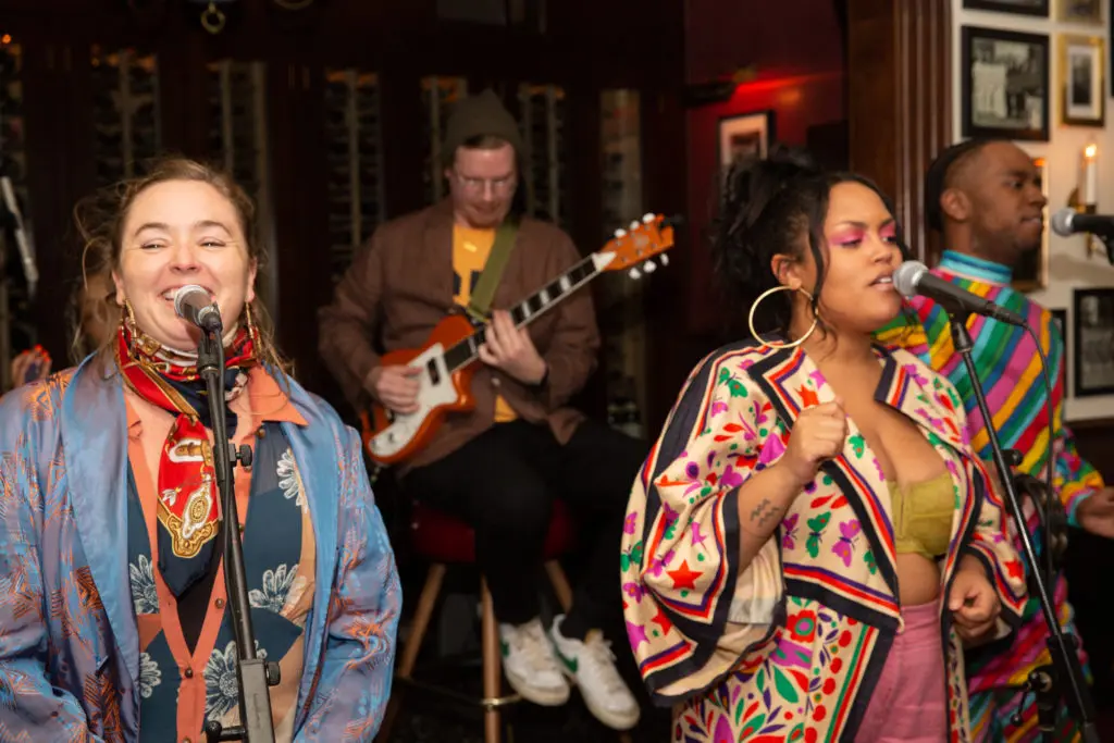 Gucci x Bumble hosted a private bar bursting with stylish SXSW tastemakers.(Courtesy of BFA for Gucci)
