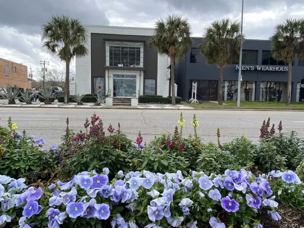 The UAL boutique on the edge of River Oaks Shopping Center opens on Friday with a wealth of discounted designer fashions.