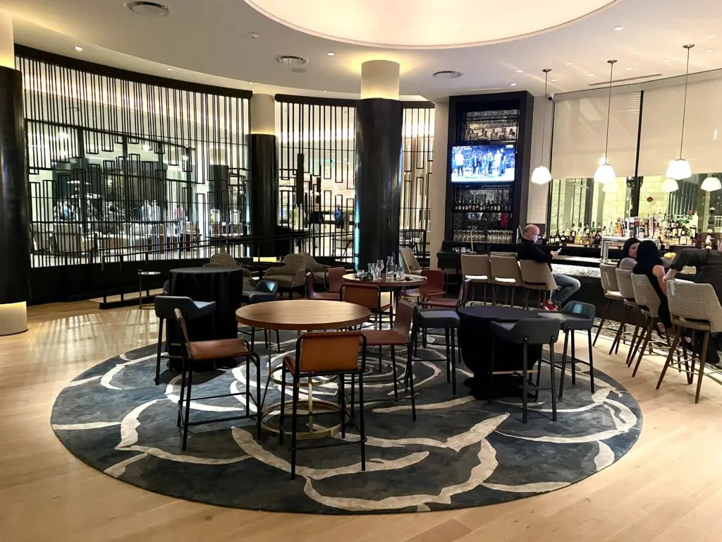 Step inside the Curve Bar at Westin Southlake. Photo by Courtney Dabney.