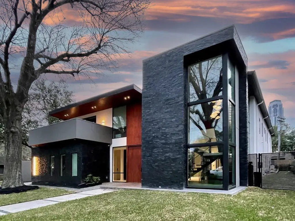 The Galleria/Uptown area home that headlines the Houston Modern Home Tour is the work of LEAM Design + Build. (Photo by LEAM Design Build)