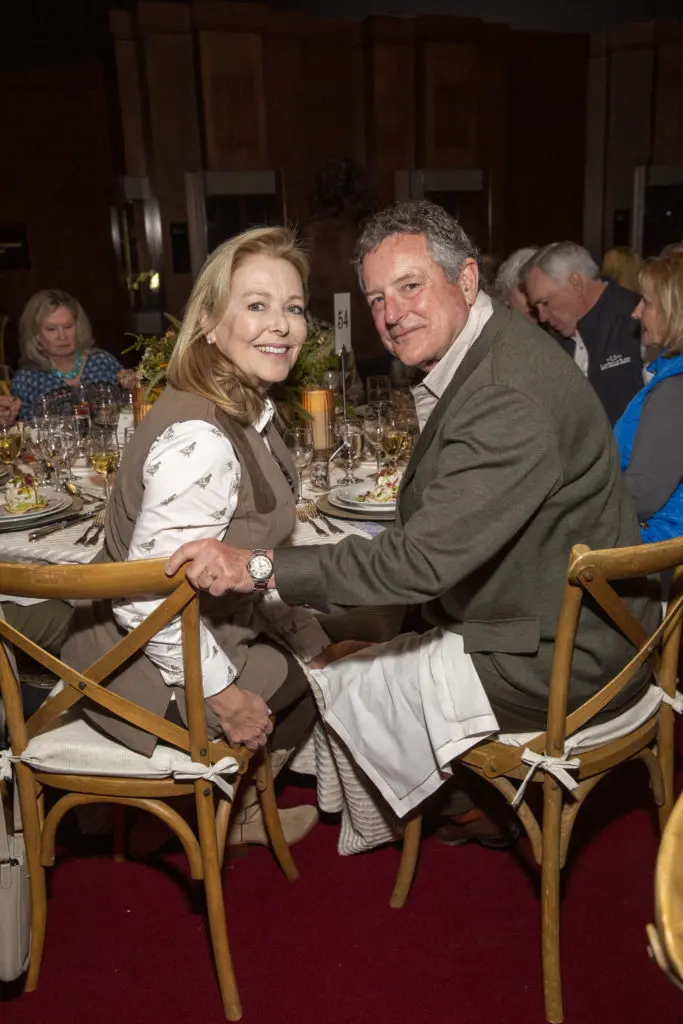 Houston top residential real estate agent Laura Sweeney & Dr. Mike Sweeney at the 2022Houston Museum of Natural Science  gala (Photo by Jenny Antill)