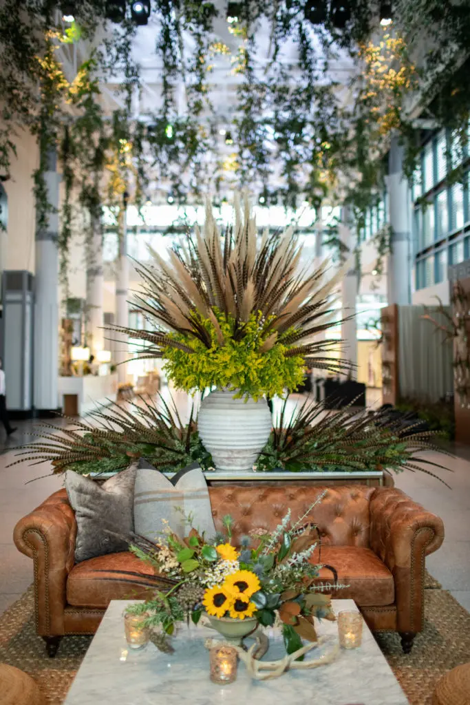 Blooming Gallery creates a stunning tableau at the Houston Museum of Natural Science Gala (HMNS Photographer Mike Rathke)