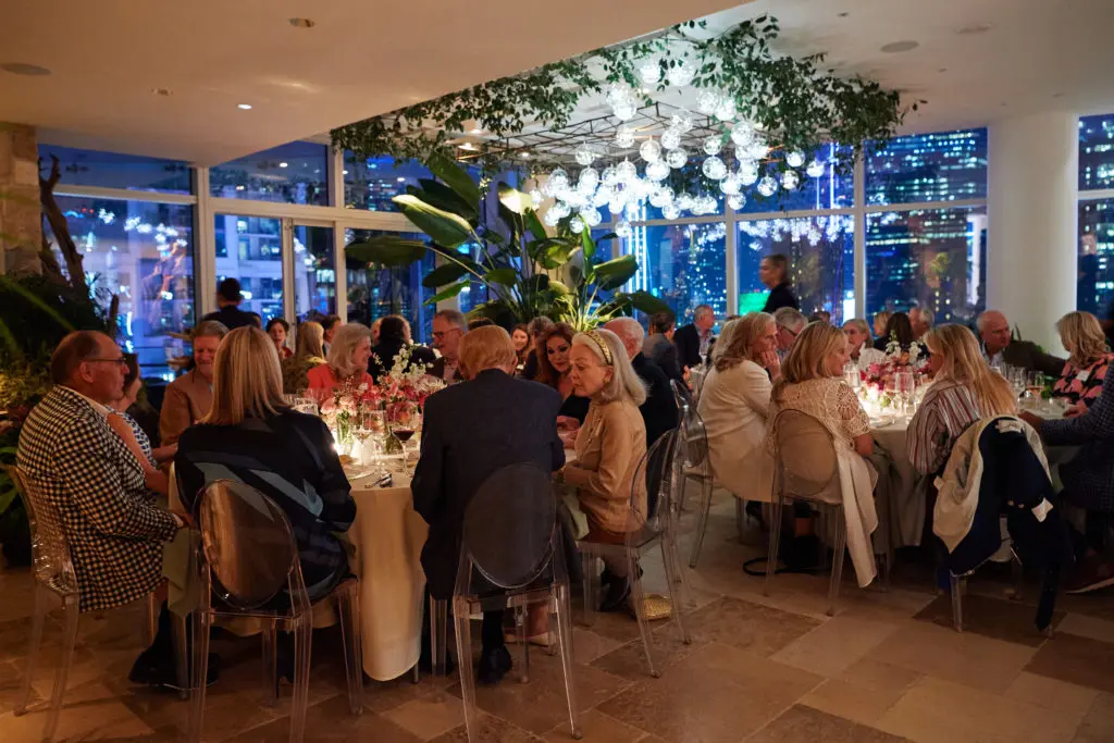The Friends of Klyde Warren Park enjoying the fabulous dinner and spectacular views. (Photo by Jonathan Zizzo)