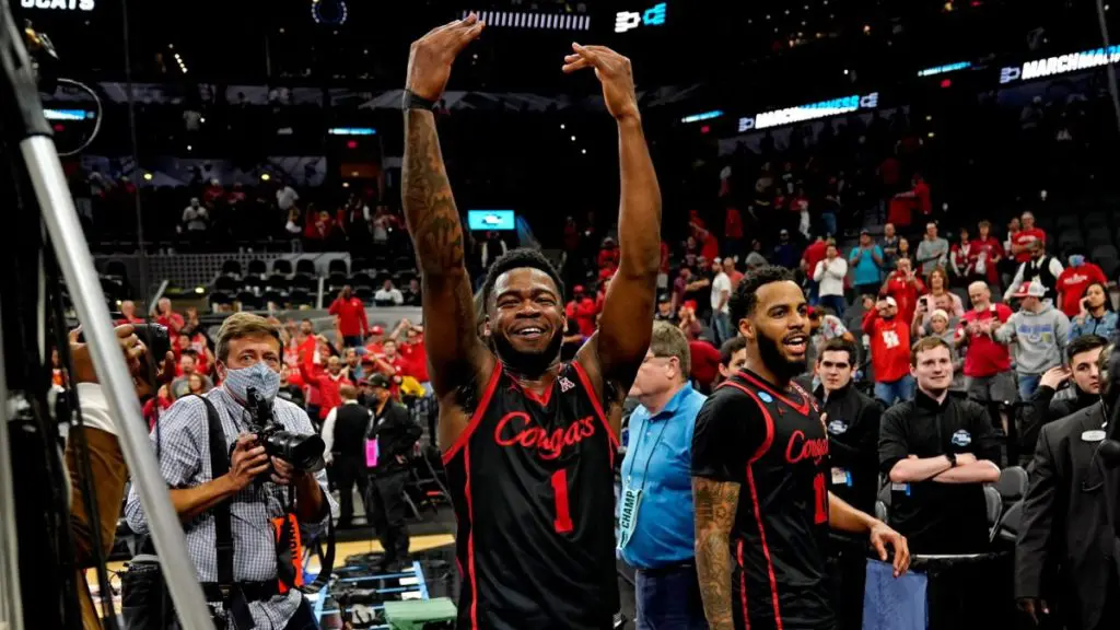 Jamal Shead and Kyler Edwards played fearless and Kelvin Sampson's Houston team took down No. 1 seed Arizona.