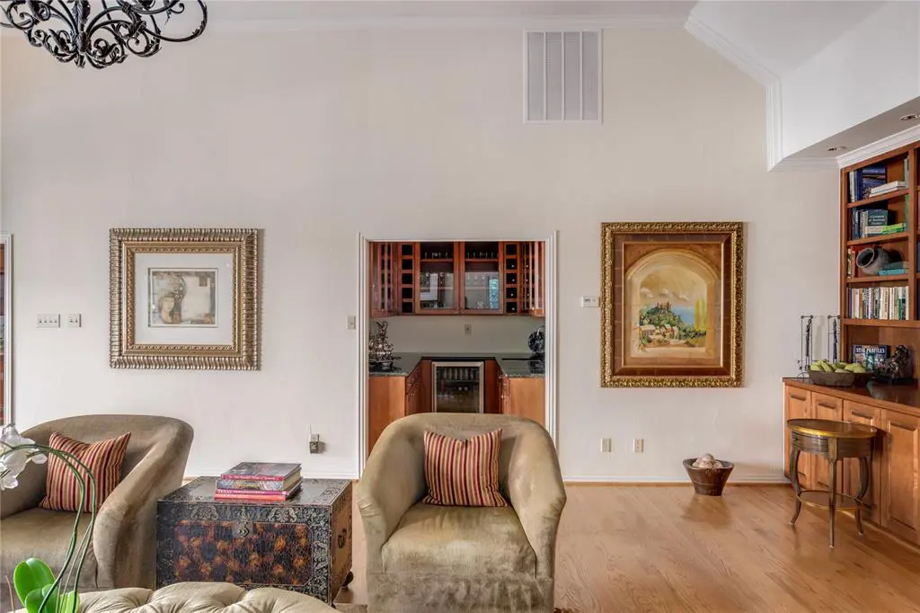 A well-placed wet bar.