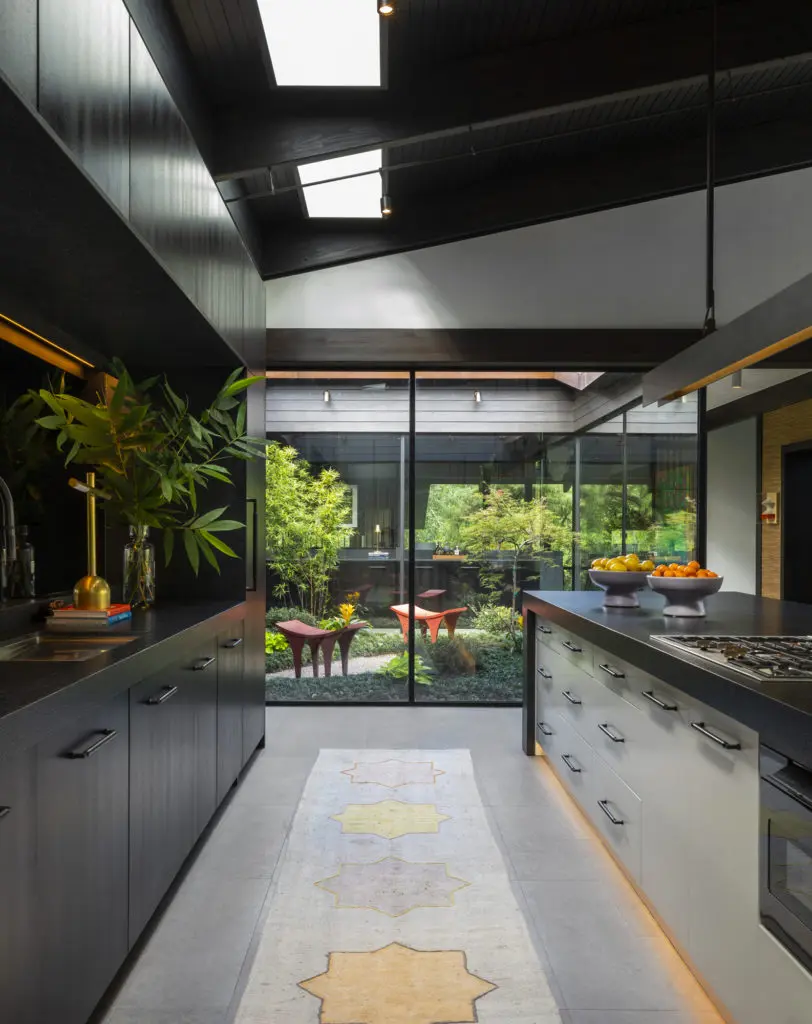 Singular Space — Kitchen, Creative Tonic (Photos Julie Soefer)