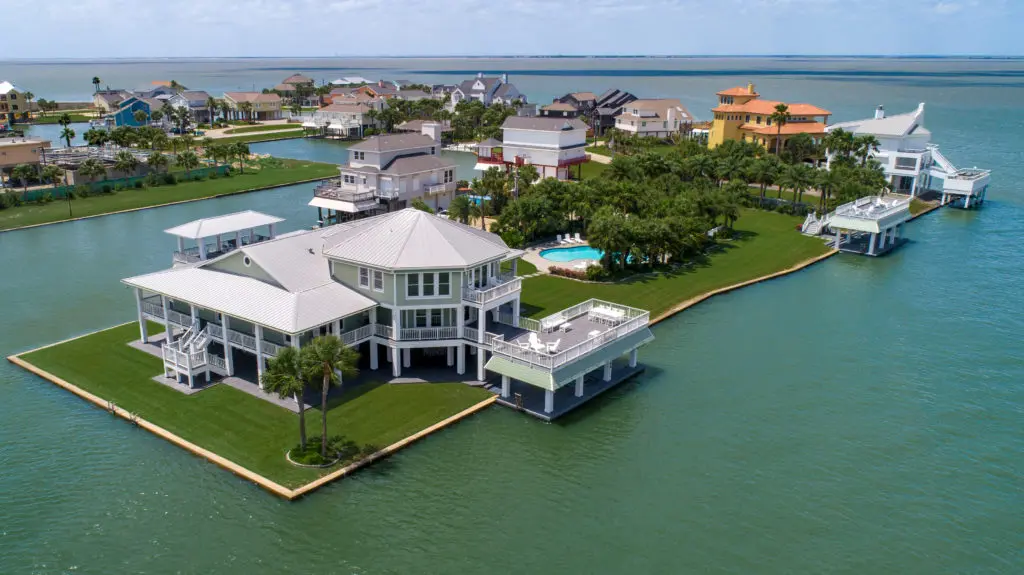 Easy access to the West End of Galveston Bay from this Jamaica Beach residence at 16502 Bayfront Drive (Photo by Sonya Bertolino for Douglas Elliman Realty)