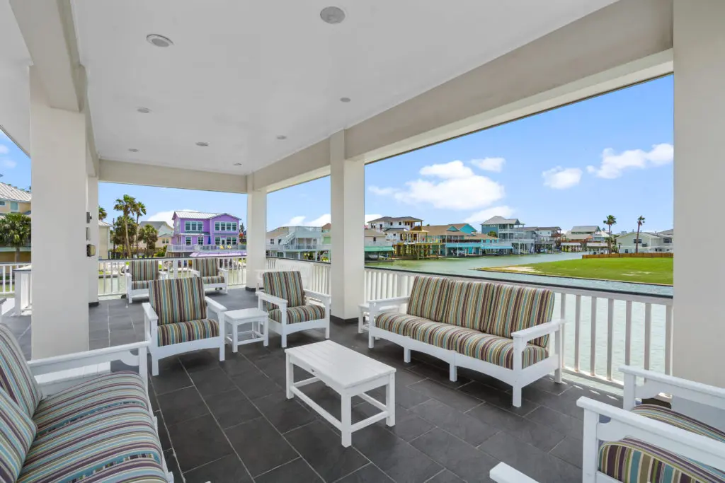  Jamaica Beach residence at 16502 Bayfront Drive (Photo by Sonya Bertolino for Douglas Elliman Realty)