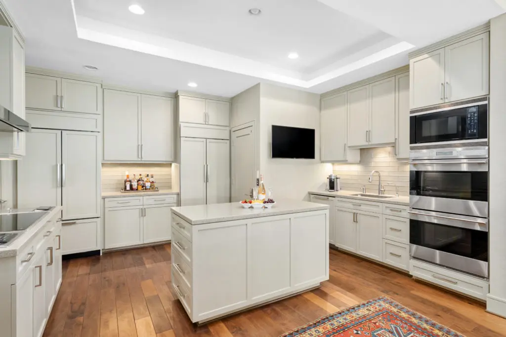  Jamaica Beach residence at 16502 Bayfront Drive (Photo by Sonya Bertolino for Douglas Elliman Realty)