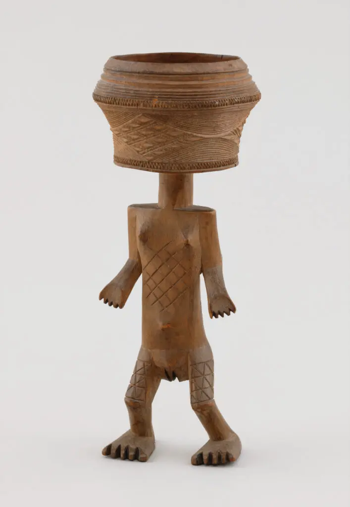 Mbuun culture, Democratic Republic of Congo, Anthropomorphic Cup, 19th
to early 20th century. — At the Kimbell Arts Museum
