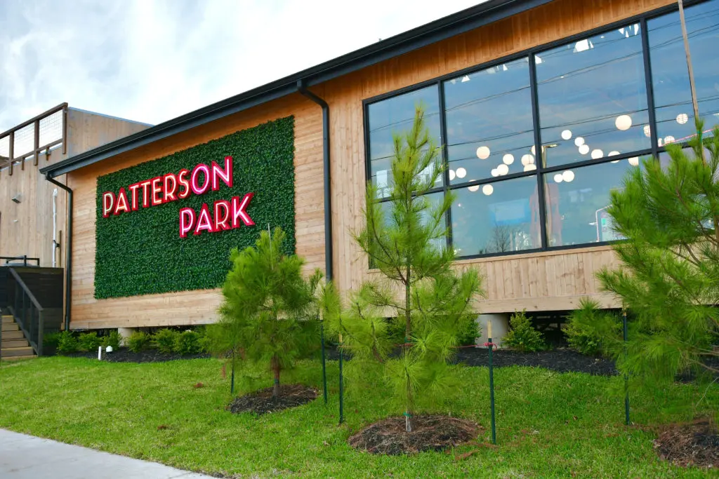 There's a new ice house in town: Patterson Park Patio Bar in the Heights. (Photo by Alex Montoya)