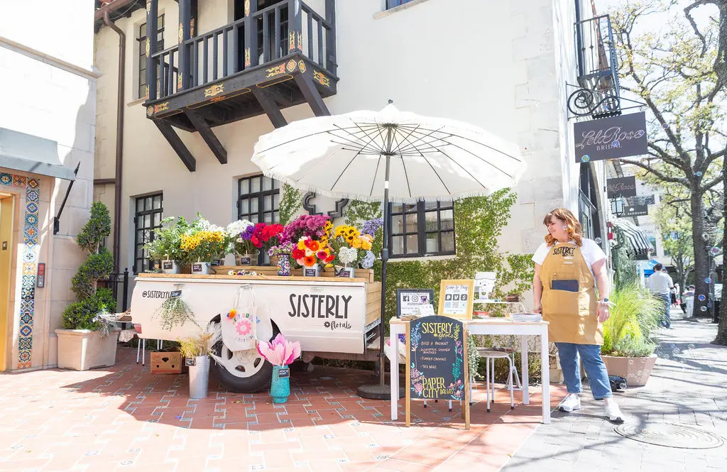 The PaperCity x Sisterly floral cart.  (Photo by Grant Miller)