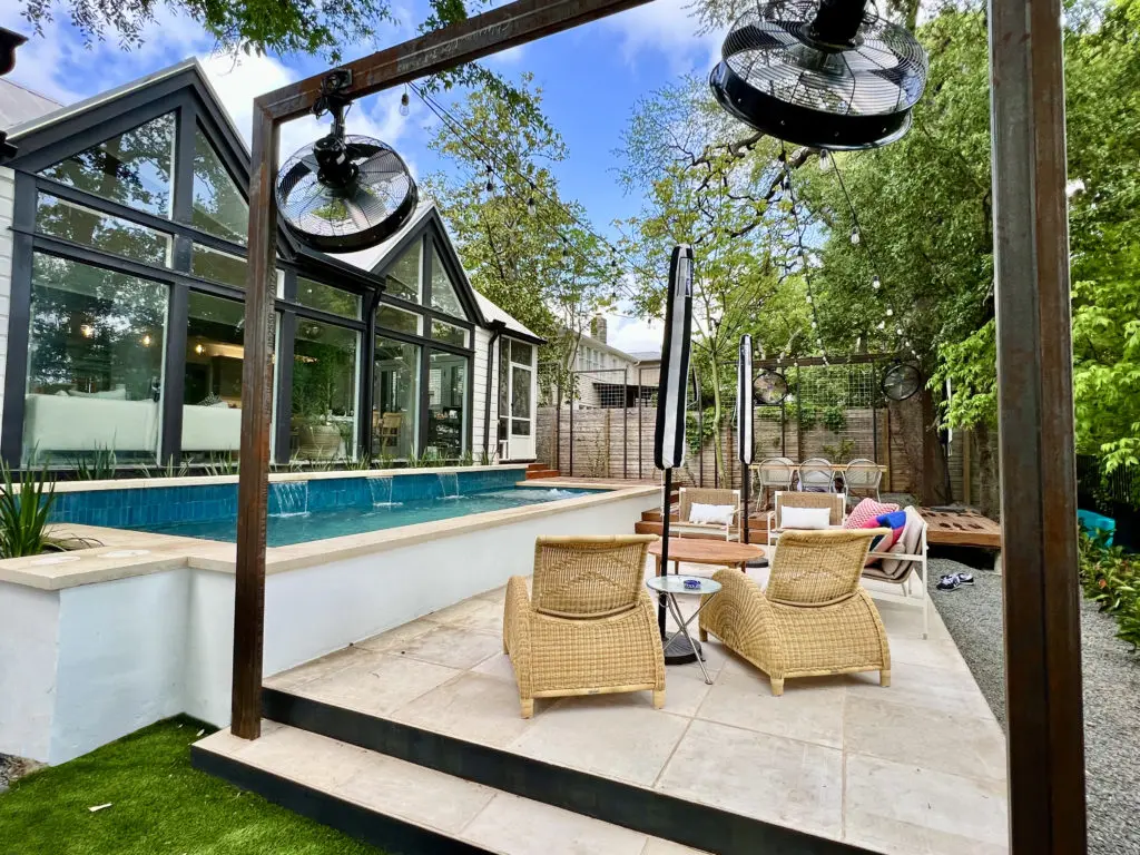 Colectivo Creative transformed the challenging backyard in Old West Austin into a welcoming oasis.