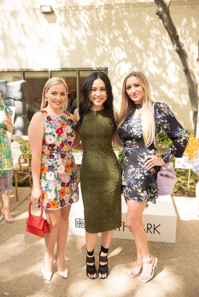 Mandi Bonilla, Desirie Laugerud, Stephanie Hall (Photo by Tamytha Cameron)