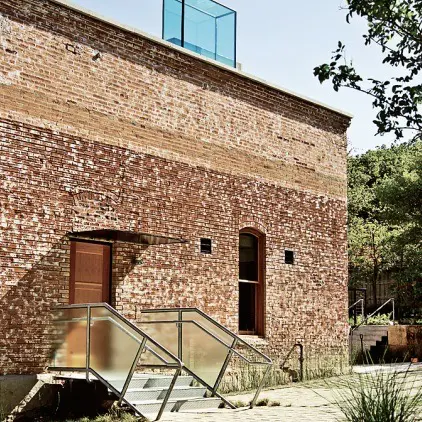 Pump House Design Icon