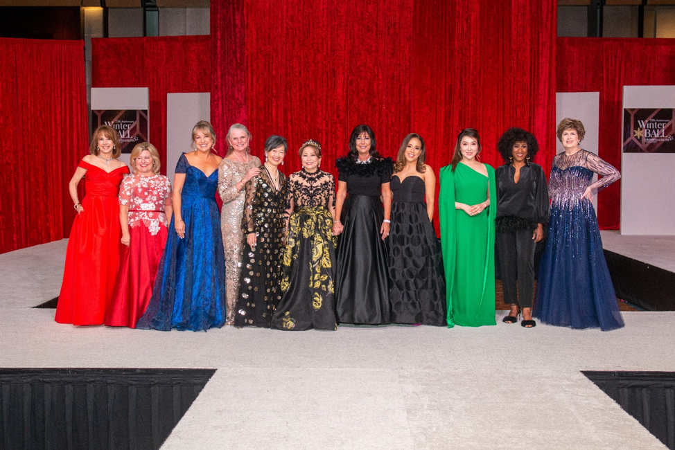 The 2022 Women of Distinction Vicki West, Maureen Higdon, Elaine Balagia Croucher, Joni Hruska Fichter, Anne Chao, Rini Wu Ziegler, Heidi Rockecharlie, Heidi Smith, Mandy Kao, Joy Sewing, and Jo Dee Wright (Photo by  Jacob Power)