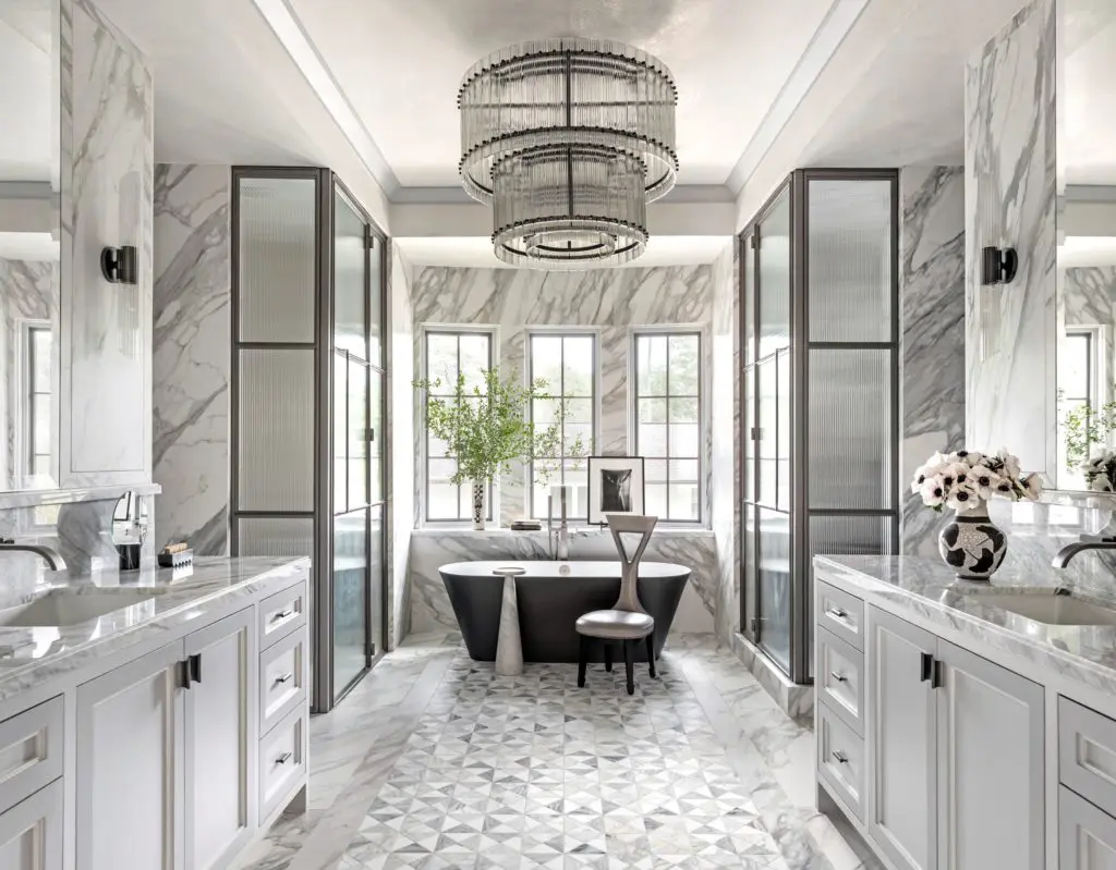 Singular Space — Bath, Benjamin Johnston Design. (Photos Julie Soefer)