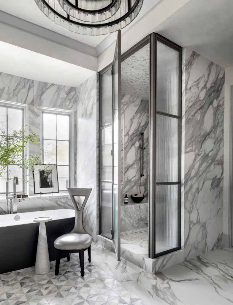 Singular Space — Bath, Benjamin Johnston Design. (Photos Julie Soefer)