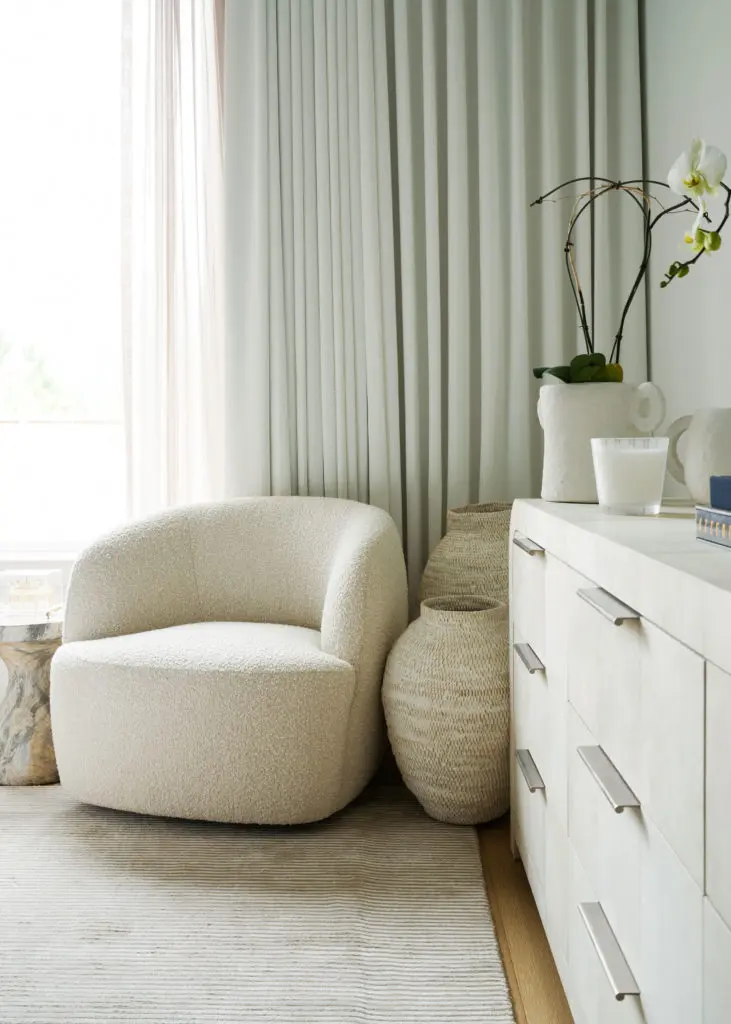 Clearview Residence: Residential Interior Design Under 3,500 Square Feet, Amanda Brooke Interiors. (Photos Jack Thompson)