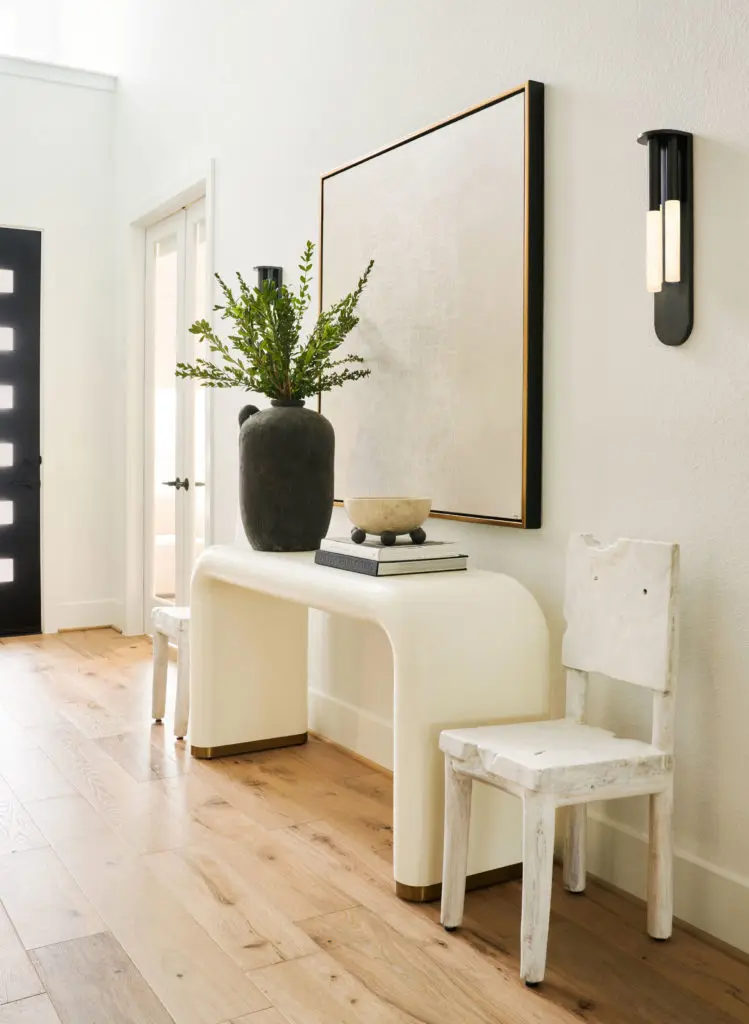 Clearview Residence: Residential Interior Design Under 3,500 Square Feet, Amanda Brooke Interiors. (Photos Jack Thompson)