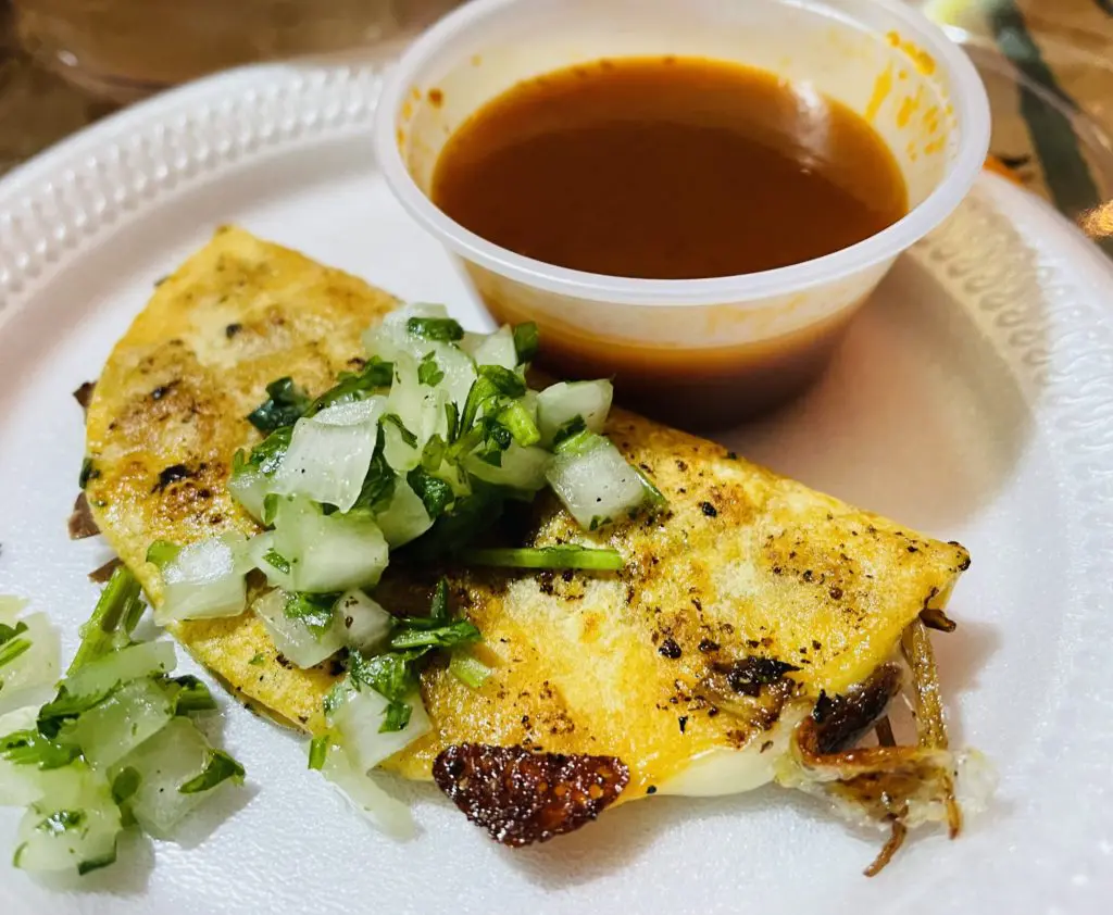 Birra taco with consommé from Paloma Suerte. Photo by Courtney Dabney.