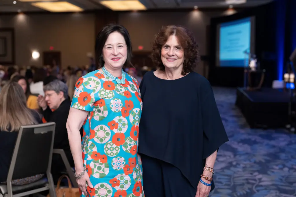 Anne Neeson, Donna Vallone at the CanCare Survivors Luncheon (Photo by Daniel Ortiz)