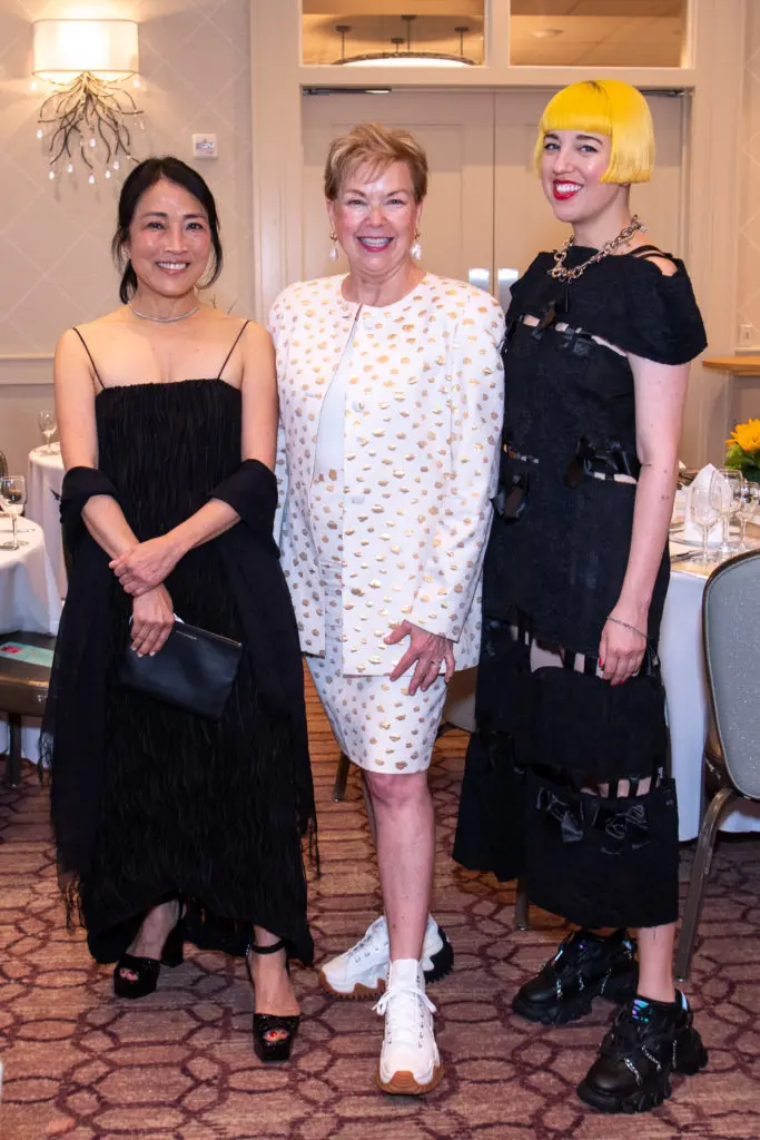 Chinhui Juhn, Candace Baggett, Patricia Restrepo at the 2022 Inprint Poets & Writers Ball  (Photo by Michelle Watson, CatchLightGroup.com)