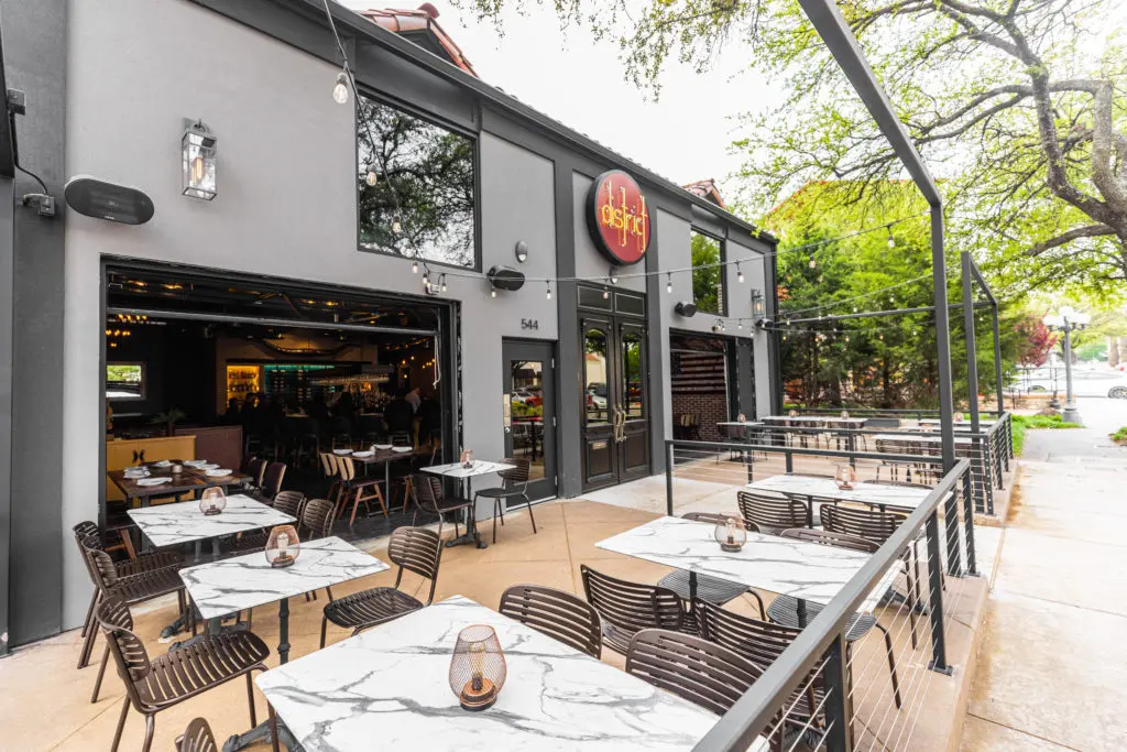 District Dallas has an outdoor patio with around 40 seats. (Photo by Kathy Tran)