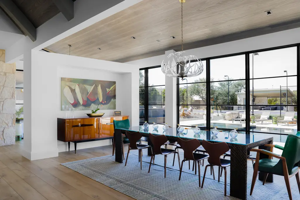 The great room dining area at 8 Oaks in the Texas Hill Country  (Photo courtesy of Douglas Elliman Real Estate)